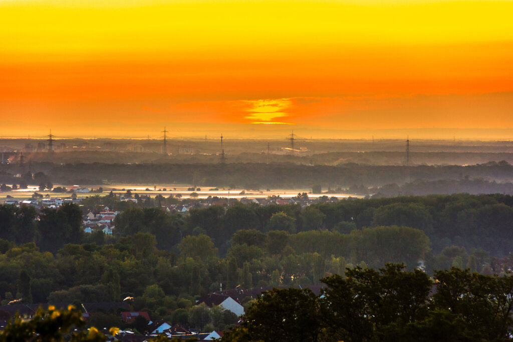 Der Rhein am frühen Morgen